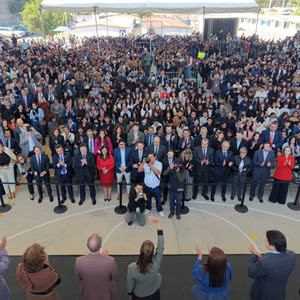Vista general del público y autoridades reunidos durante la inauguración del Centro Público de Formación en Inteligencia Artificial